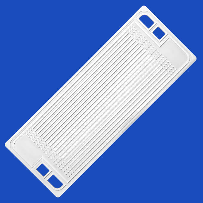 Micro channel perforated flow plate